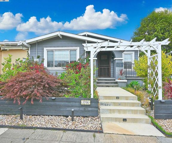 5706 Brookdale Ave, Oakland, CA 94605