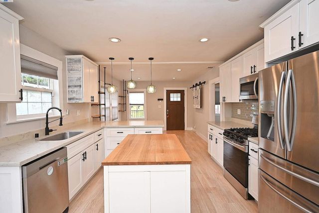 5706 Brookdale Ave, Oakland, CA 94605