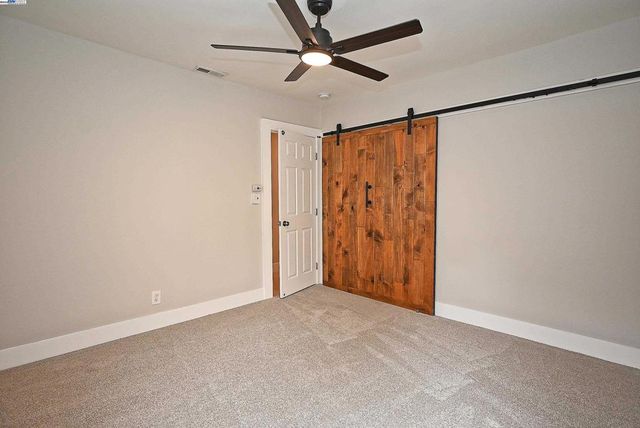 5706 Brookdale Ave, Oakland, CA 94605