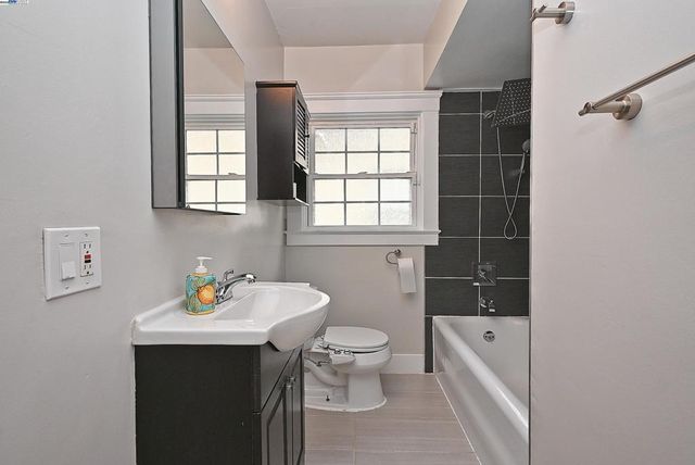 5706 Brookdale Ave, Oakland, CA 94605