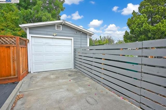 5706 Brookdale Ave, Oakland, CA 94605