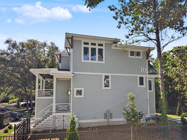 35 Oleander St, Hilton Head Island, SC 29928