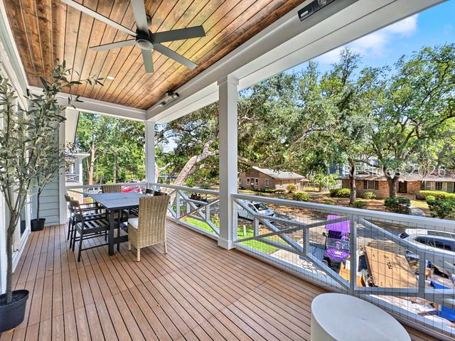 35 Oleander St, Hilton Head Island, SC 29928