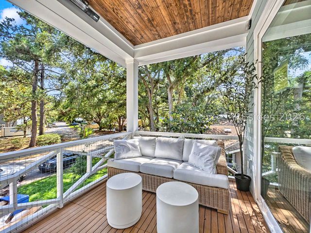 35 Oleander St, Hilton Head Island, SC 29928