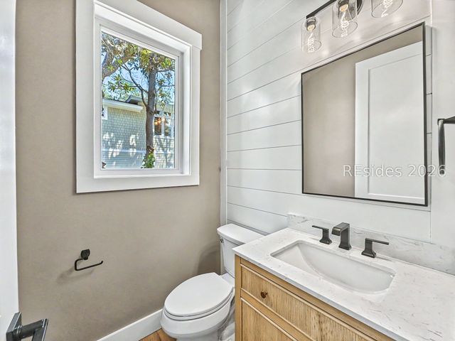 35 Oleander St, Hilton Head Island, SC 29928