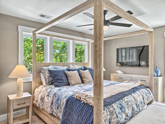 35 Oleander St, Hilton Head Island, SC 29928