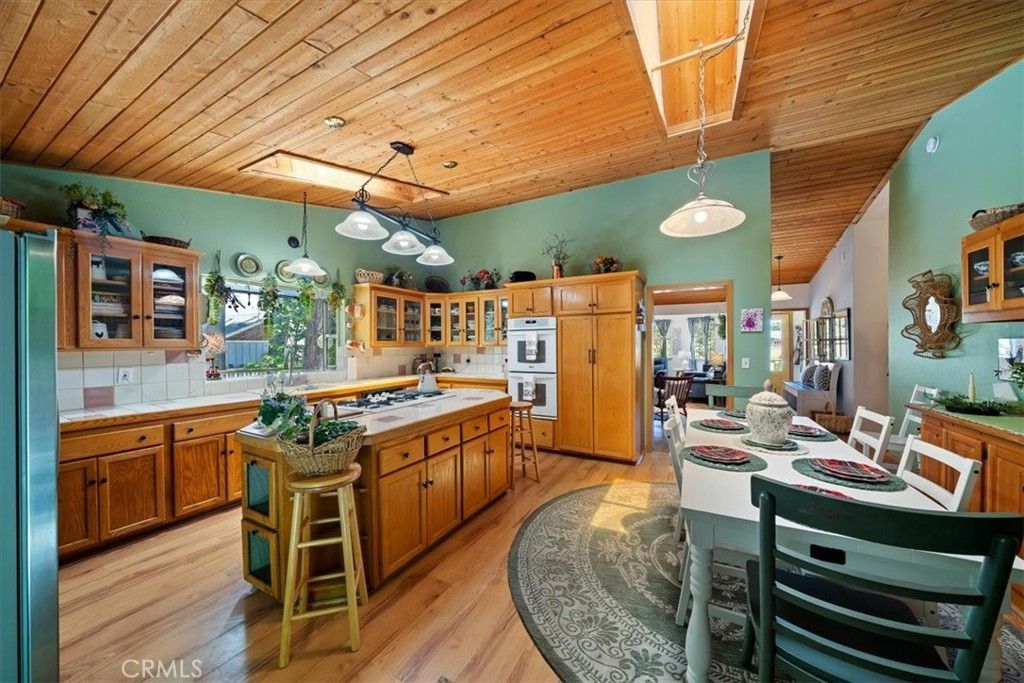 Image 16 of property listing at 41775 Garstin, Big Bear Lake, CA 92315