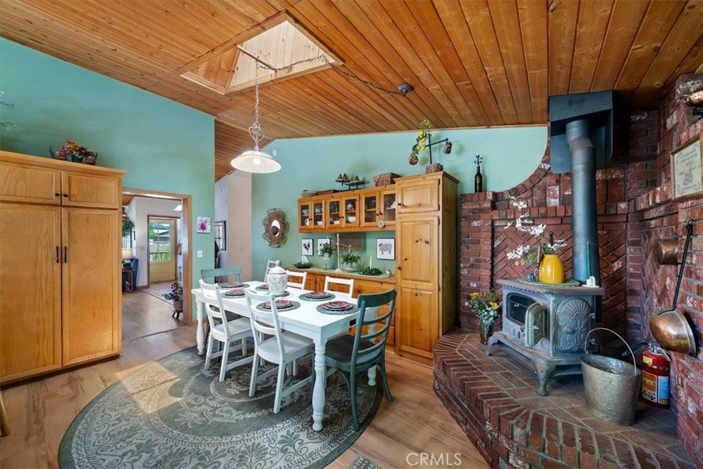 Image 17 of property listing at 41775 Garstin, Big Bear Lake, CA 92315