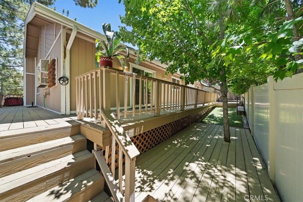 Image 36 of property listing at 41775 Garstin, Big Bear Lake, CA 92315
