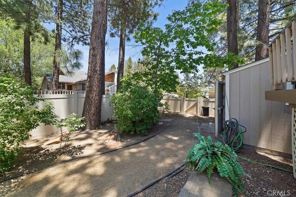 Image 40 of property listing at 41775 Garstin, Big Bear Lake, CA 92315