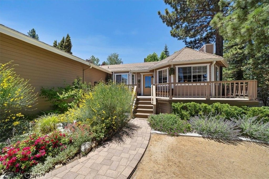 Image 6 of property listing at 41775 Garstin, Big Bear Lake, CA 92315
