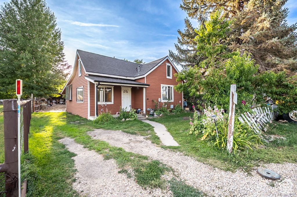 Image 1 of property listing at 2120 S STATE RD #32, Wanship, UT 84017