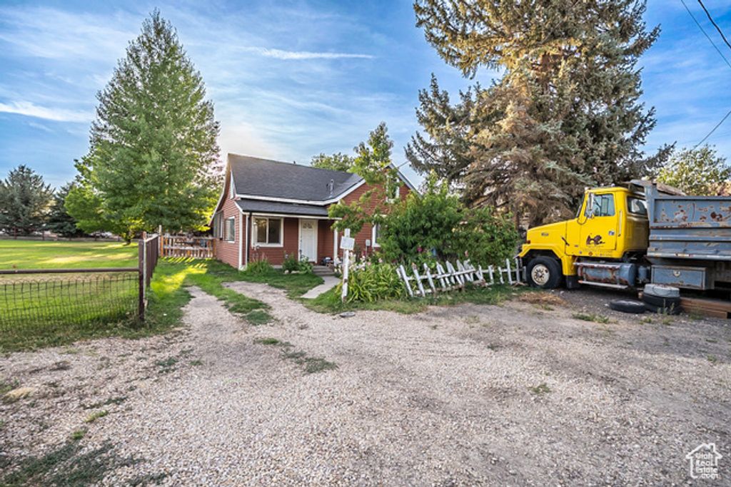 Image 2 of property listing at 2120 S STATE RD #32, Wanship, UT 84017