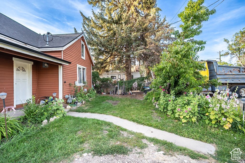 Image 5 of property listing at 2120 S STATE RD #32, Wanship, UT 84017