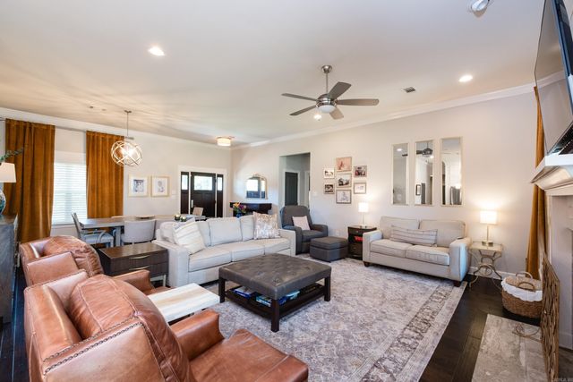 203 Seminole Lane, Maumelle, AR 72113