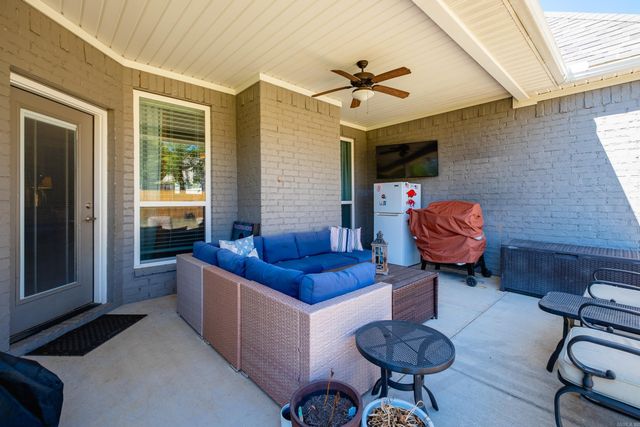203 Seminole Lane, Maumelle, AR 72113