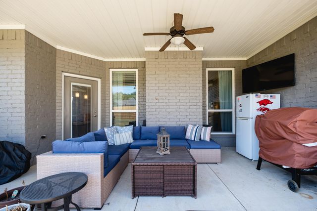 203 Seminole Lane, Maumelle, AR 72113
