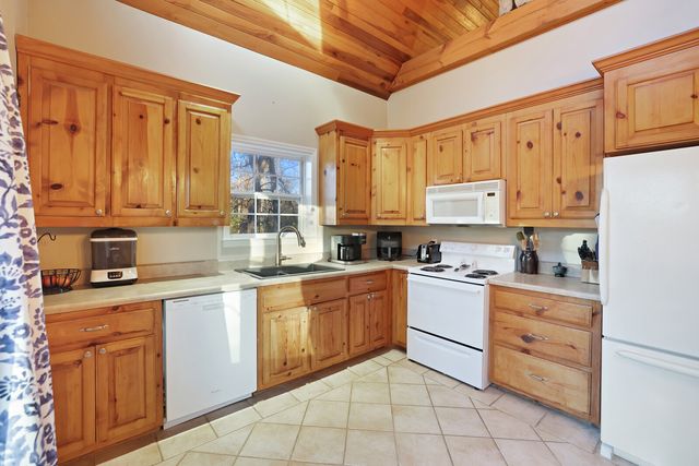 471 Northup Rd, Portland, TN 37148