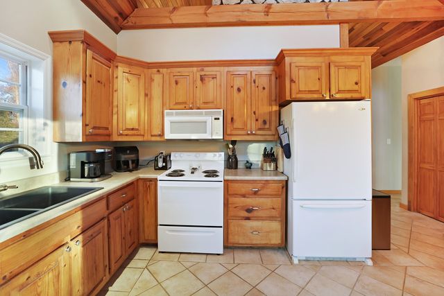 471 Northup Rd, Portland, TN 37148