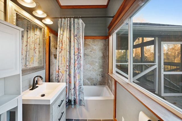 471 Northup Rd, Portland, TN 37148