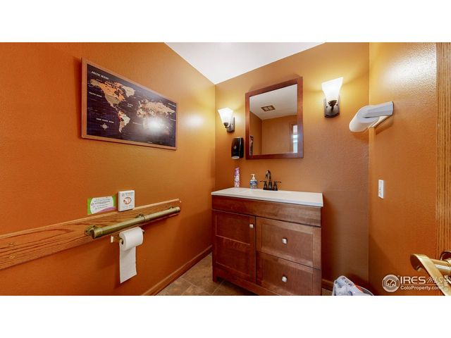 1047 N Lincoln Ave, Loveland, CO 80537