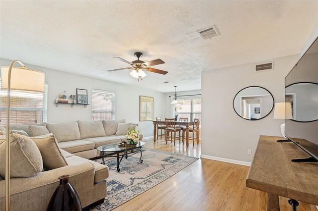 10031 Timberoak Drive, Houston, TX 77080