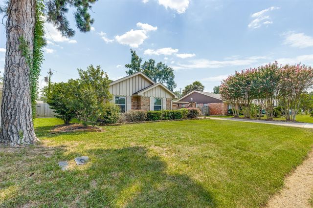 10031 Timberoak Drive, Houston, TX 77080