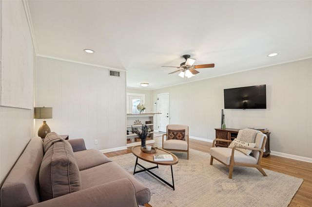 10031 Timberoak Drive, Houston, TX 77080