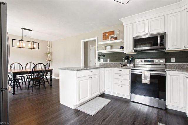 101 Hopemont LN, Suffolk, VA 23434
