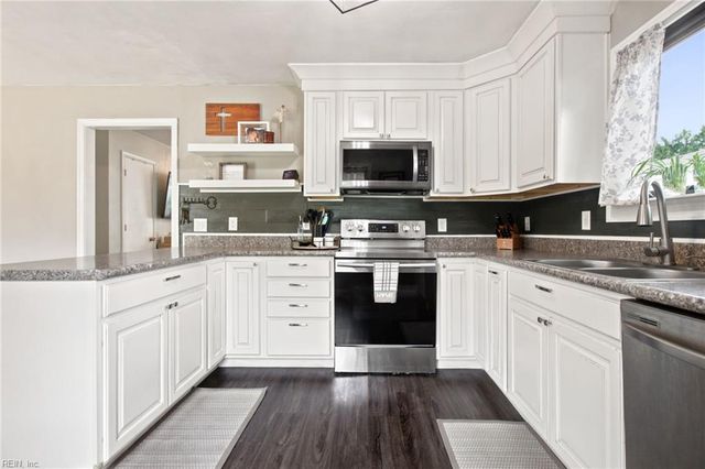 101 Hopemont LN, Suffolk, VA 23434