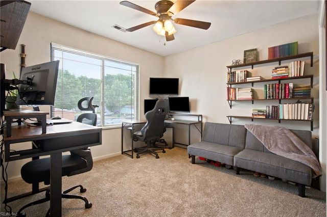 101 Hopemont LN, Suffolk, VA 23434