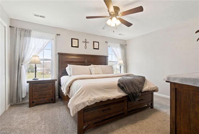 101 Hopemont LN, Suffolk, VA 23434