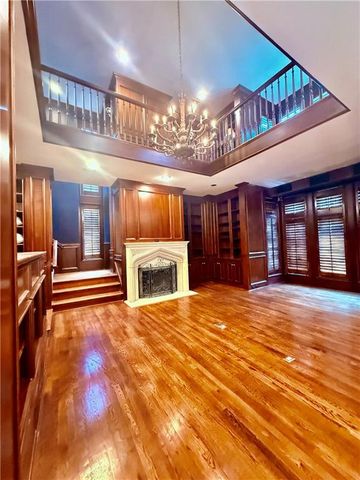 11724 Canterbury Street, Leawood, KS 66211