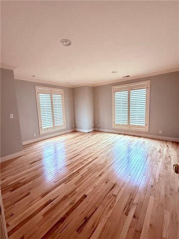 11724 Canterbury Street, Leawood, KS 66211
