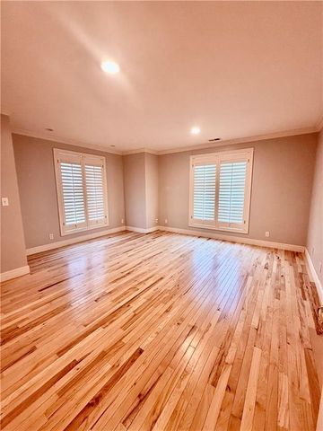 11724 Canterbury Street, Leawood, KS 66211