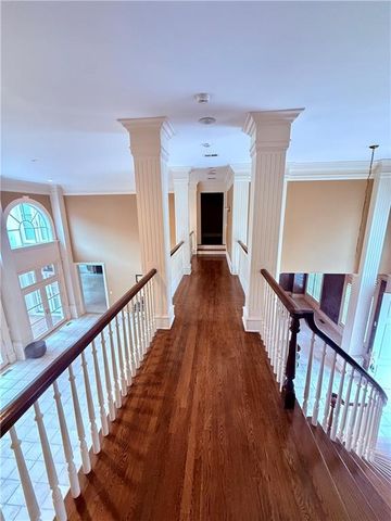 11724 Canterbury Street, Leawood, KS 66211