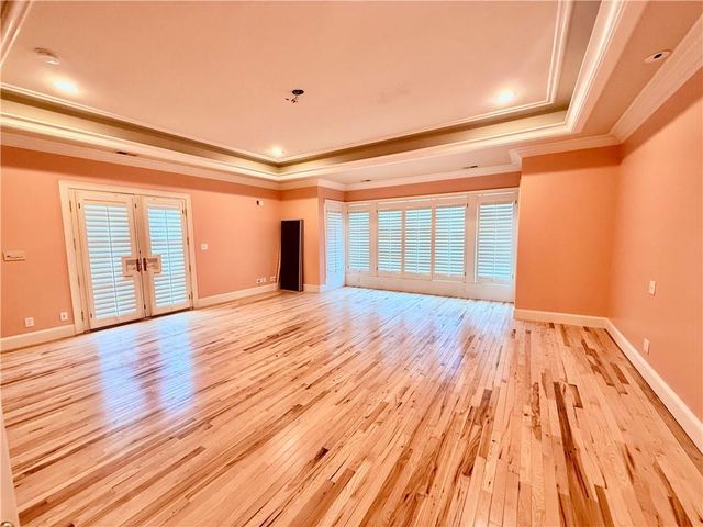 11724 Canterbury Street, Leawood, KS 66211