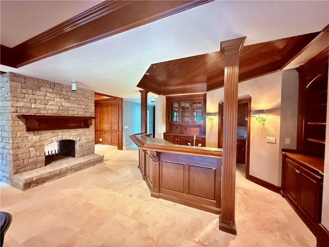 11724 Canterbury Street, Leawood, KS 66211