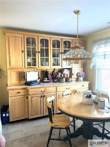 59 Franklin School Way 59, Metuchen, NJ 08840