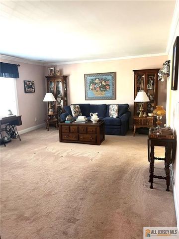 59 Franklin School Way 59, Metuchen, NJ 08840