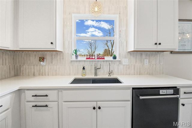 5341 Lakepath Way, Eureka, MO 63025