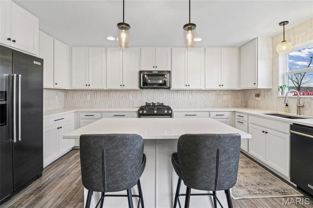 5341 Lakepath Way, Eureka, MO 63025