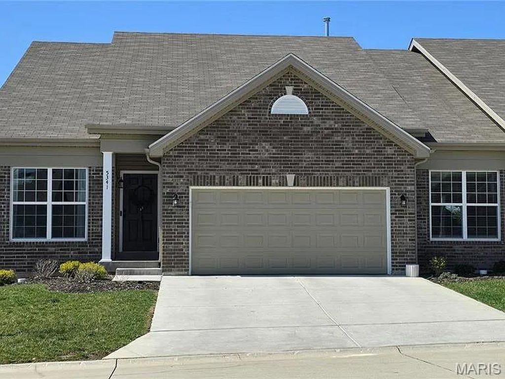 5341 Lakepath Way, Eureka, MO 63025