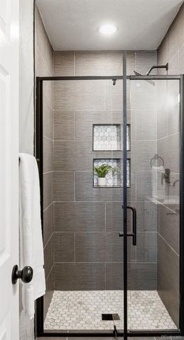 1640 S Ivory Circle B, Aurora, CO 80017