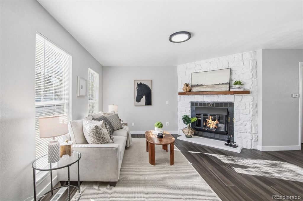 1640 S Ivory Circle B, Aurora, CO 80017