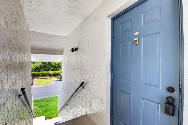 2975 SW 22nd Avenue 2010, Delray Beach, FL 33445