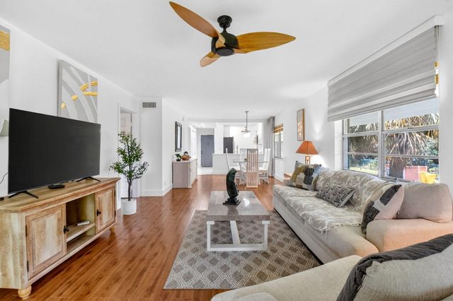 2975 SW 22nd Avenue 2010, Delray Beach, FL 33445
