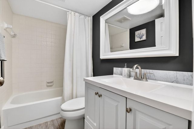 2975 SW 22nd Avenue 2010, Delray Beach, FL 33445