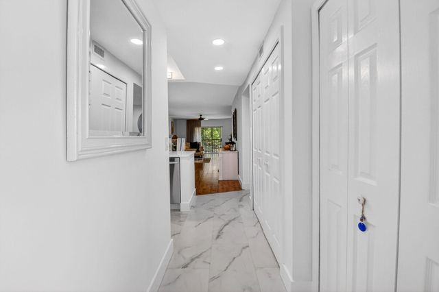 2975 SW 22nd Avenue 2010, Delray Beach, FL 33445