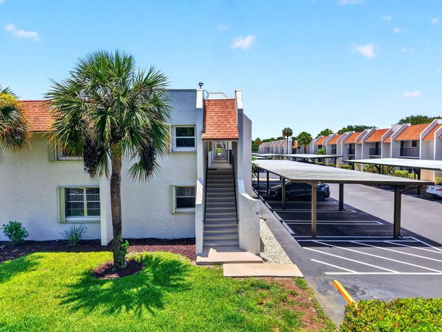 2975 SW 22nd Avenue 2010, Delray Beach, FL 33445